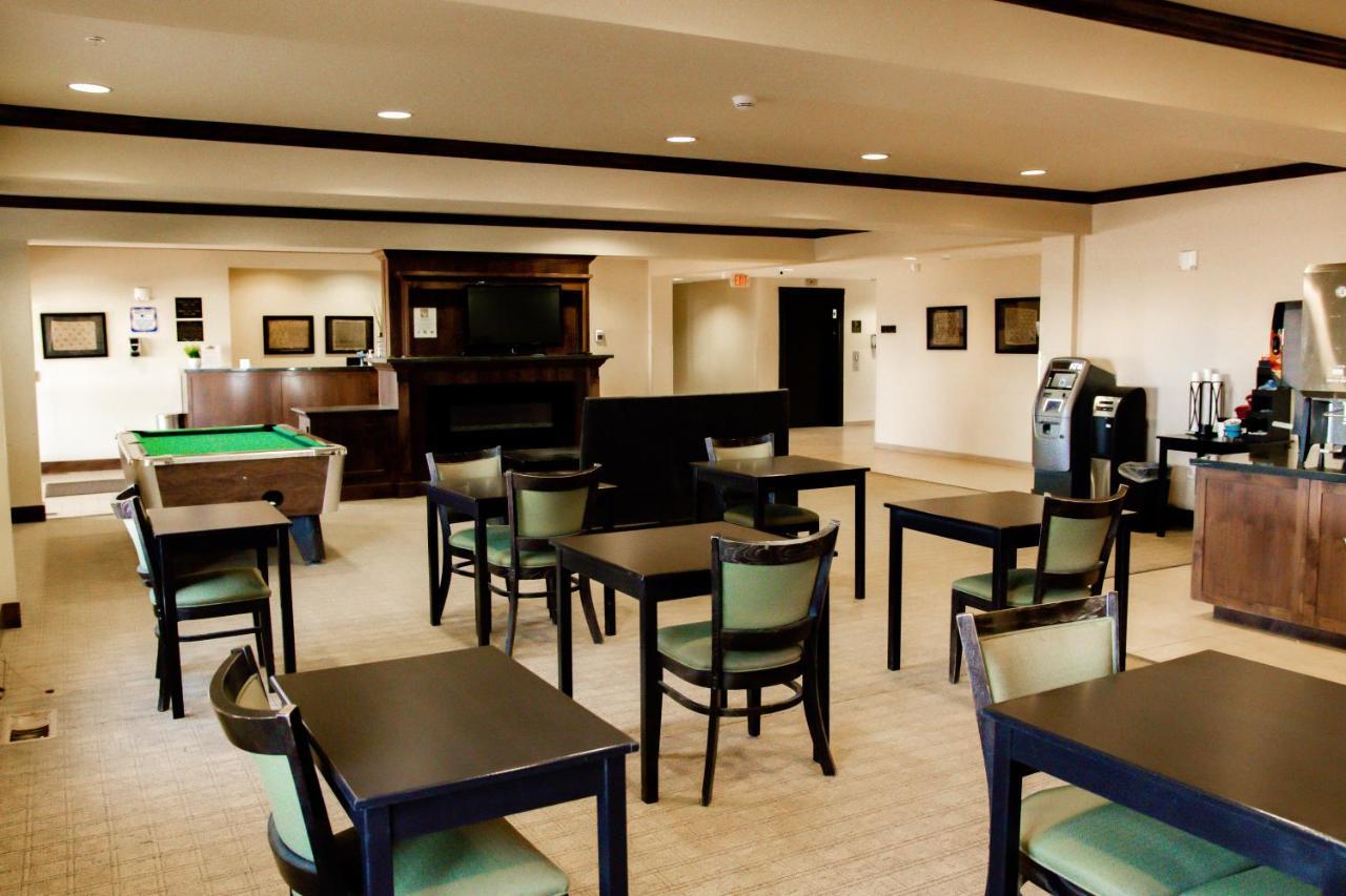 Black Gold Hotel