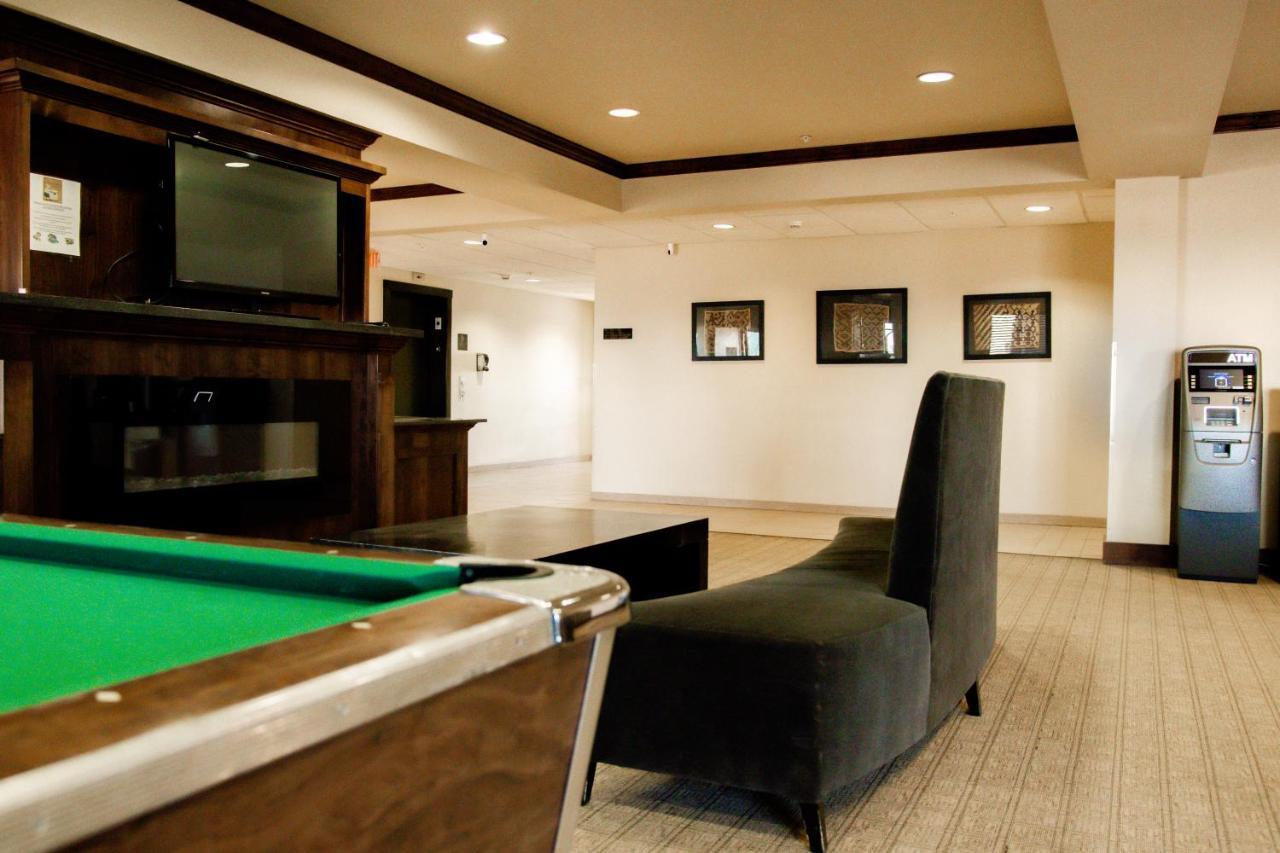 Black Gold Hotel